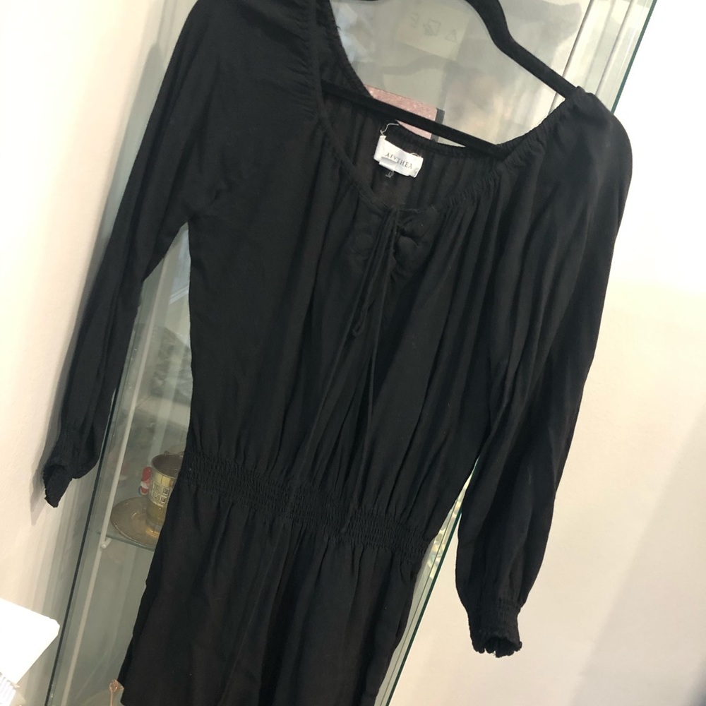 BLACK LIGHTWEIGHT ROMPER